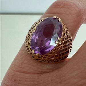 Elegant Gold and Purple Women's Ring